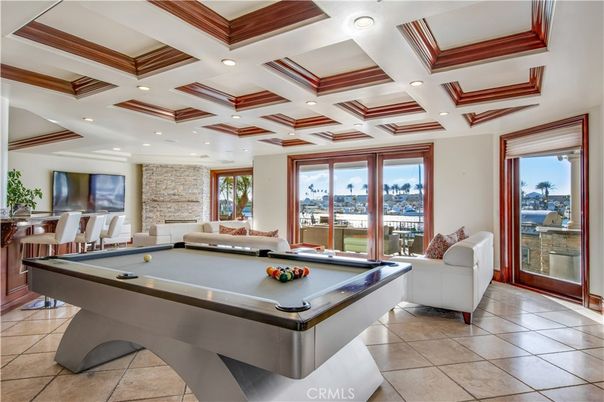 Billiard Table, Game Room, Interior, Recessed Lighting