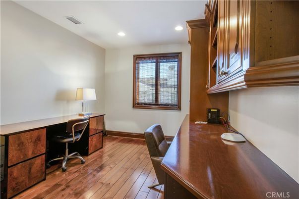 Home Office, Interior, Recessed Lighting, Wood Texture Flooring