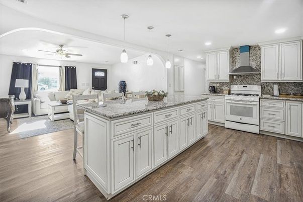 Interior, Kitchen, Living room, Pendant Lights, Recessed Lighting, Stainless Steel Appliances, Wood Texture Flooring