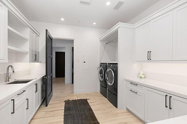 Interior, Recessed Lighting, Washer, Wood Texture Flooring