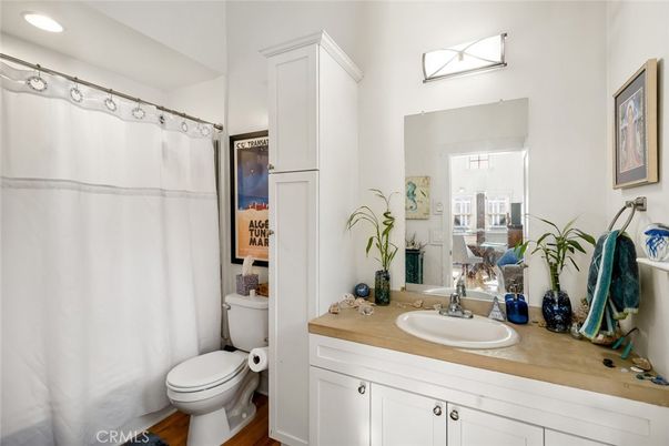 Bathroom, Interior, Recessed Lighting, Wood Texture Flooring