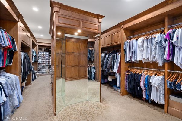 Interior, Recessed Lighting, Walk-in Closets
