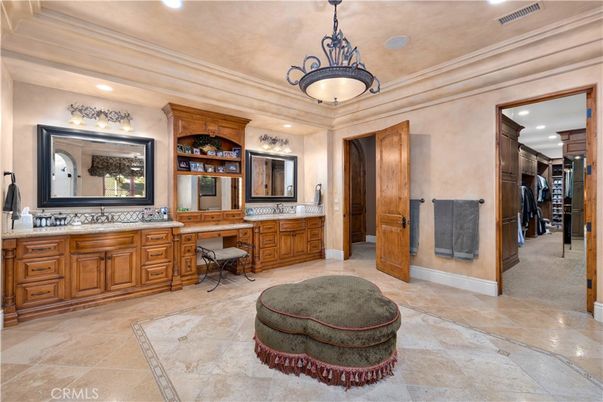 Bathroom, Dual Sink Vanities, Interior, Pendant Lights, Recessed Lighting