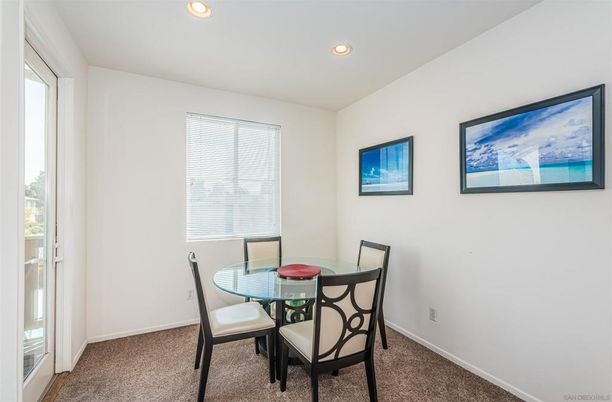 Dining room, Interior, Recessed Lighting