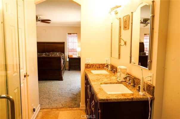 Bathroom, Bedroom, Dual Sink Vanities, Interior