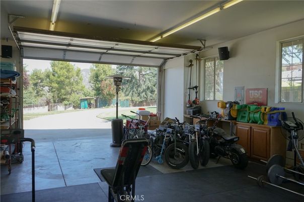 Garage, Interior