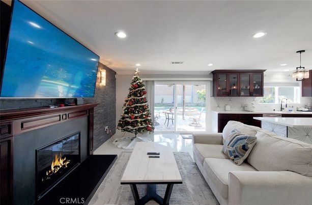 Fireplace, Interior, Kitchen, Living room, Pendant Lights, Recessed Lighting