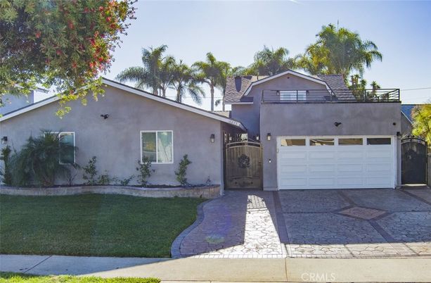 Attached, Exterior, Facade, Spanish Mediterranean