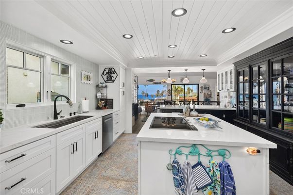 Interior, Kitchen, Pendant Lights, Recessed Lighting, Stainless Steel Appliances, Water