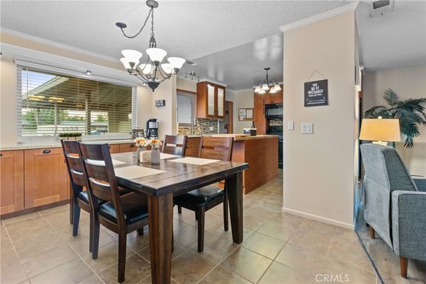 Chandelier, Dining room, Interior, Kitchen