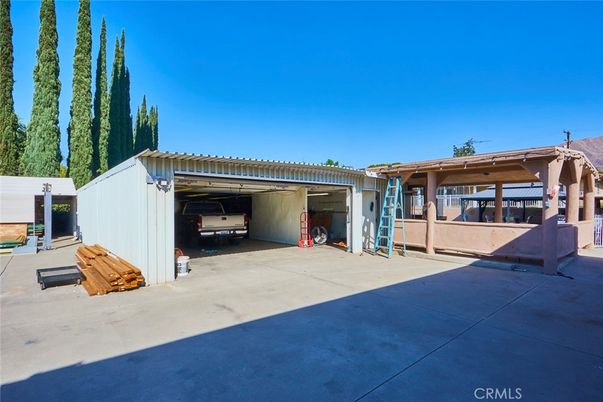 Detached Garage, Exterior