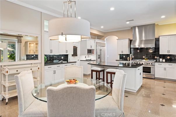 Dining room, Interior, Kitchen, Pendant Lights, Recessed Lighting, Stainless Steel Appliances