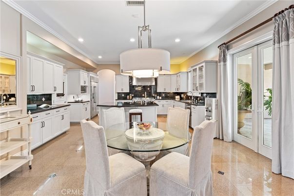 Dining room, Interior, Kitchen, Pendant Lights, Recessed Lighting, Stainless Steel Appliances