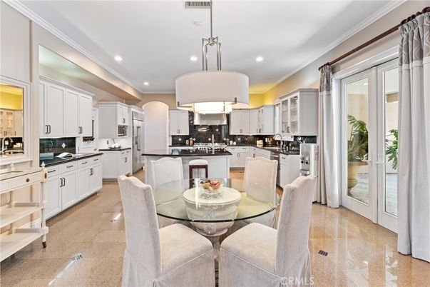 Dining room, Interior, Kitchen, Pendant Lights, Recessed Lighting, Stainless Steel Appliances