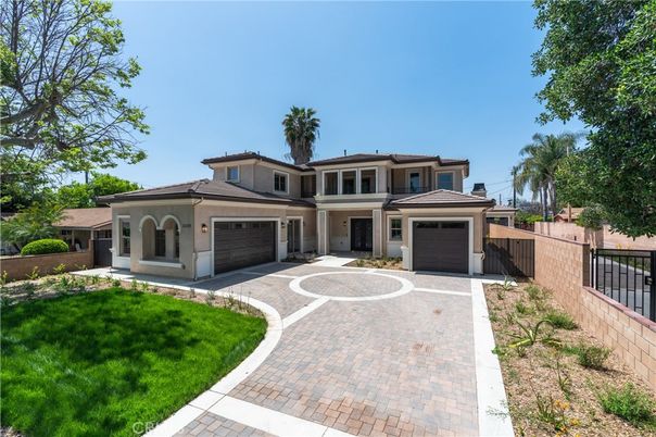 Attached, Backyard, Exterior, Facade, Mediterranean