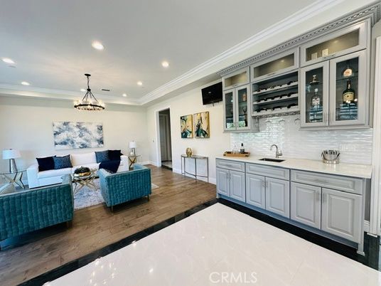 Chandelier, Interior, Living room, Pendant Lights, Recessed Lighting, Wood Texture Flooring