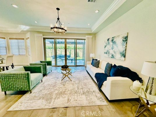 Interior, Living room, Pendant Lights, Recessed Lighting, Wood Texture Flooring