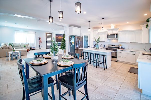 Dining room, Interior, Kitchen, Living room, Pendant Lights, Recessed Lighting, Stainless Steel Appliances