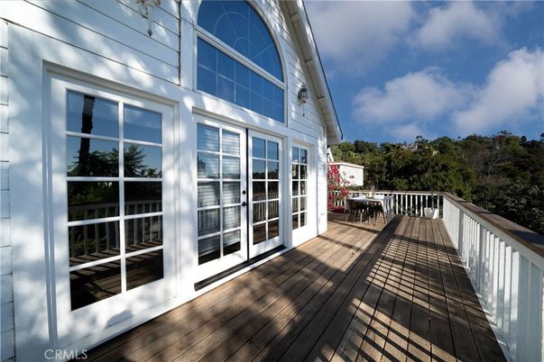 Exterior, Wood Texture Flooring