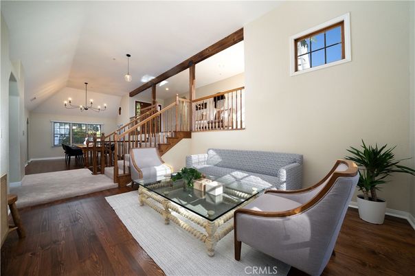 Chandelier, Dining room, Interior, Living room, Pendant Lights, Wood Texture Flooring
