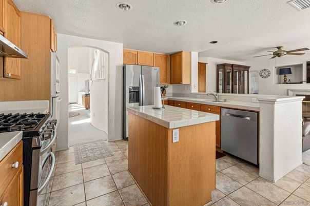 Interior, Kitchen, Recessed Lighting, Tile Countertops