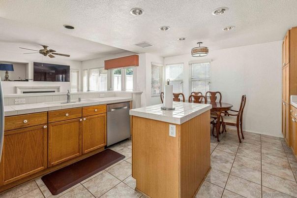 Dining room, Interior, Kitchen, Recessed Lighting, Tile Countertops