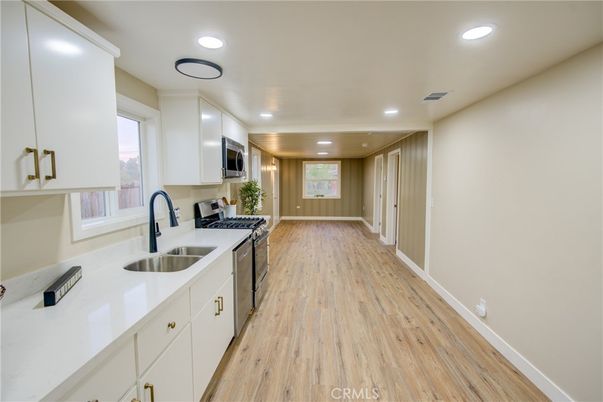 Interior, Kitchen, Recessed Lighting, Wood Texture Flooring