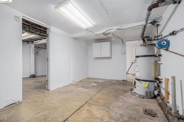 Garage, Interior
