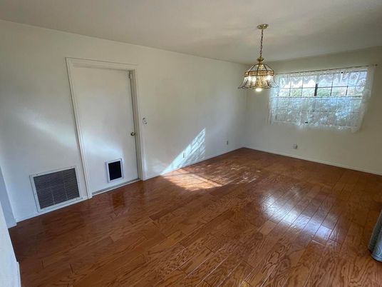 Empty room, Interior, Pendant Lights, Wood Texture Flooring