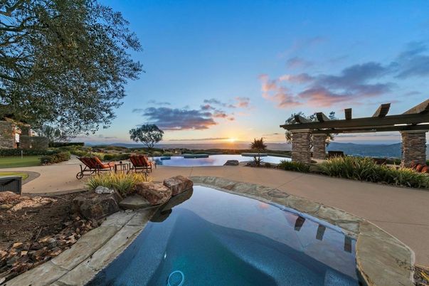 Exterior, Pool, Water