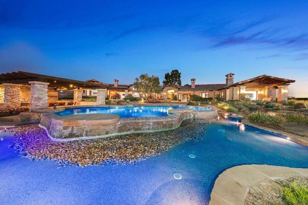 Exterior, Pool, Water