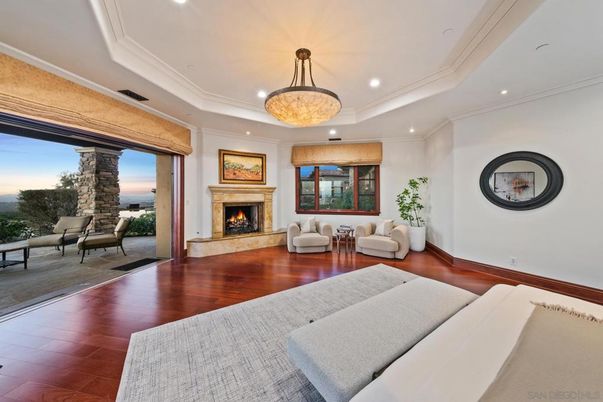 Fireplace, Interior, Living room, Pendant Lights, Recessed Lighting, Wood Texture Flooring