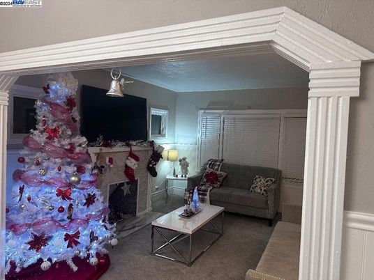 Fireplace, Interior, Living room