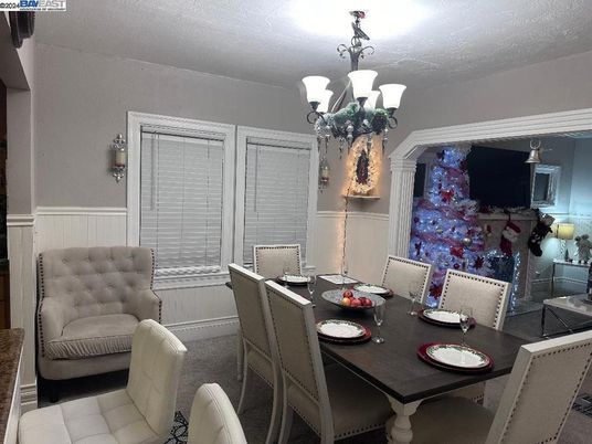 Chandelier, Dining room, Interior