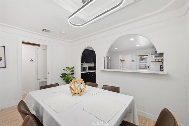 Dining room, Interior, Kitchen, Recessed Lighting, Wood Texture Flooring