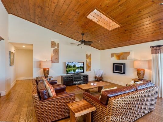 Interior, Living room, Recessed Lighting, Wooden Ceilings, Wood Texture Flooring