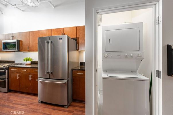 Interior, Kitchen, Stainless Steel Appliances, Utility Closets, Washer, Wood Texture Flooring
