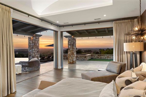 Interior, Living room, Pendant Lights, Recessed Lighting, Wood Texture Flooring