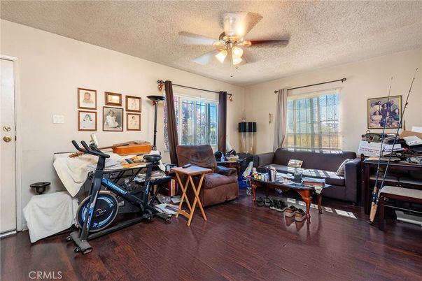 Fitness Equipment, Interior, Living room, Wood Texture Flooring