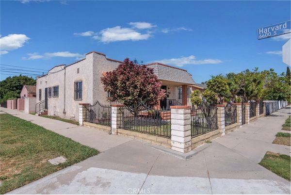 Exterior, Facade, Spanish Mediterranean