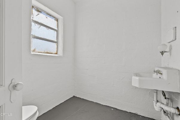 Bathroom, Empty room, Interior