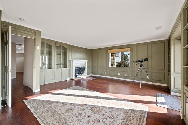 Empty room, Fireplace, Interior, Wood Texture Flooring