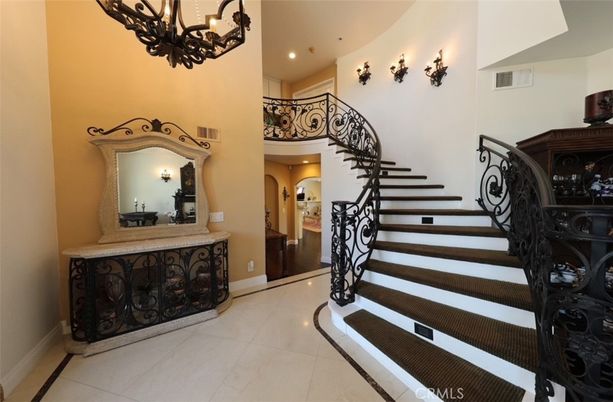 Chandelier, Interior, Recessed Lighting