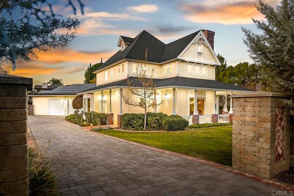 Attached, Exterior, Facade, Solar Panels, Queen Anne Victorian