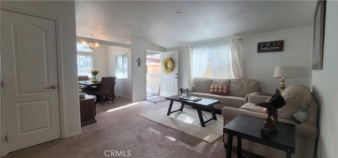 Chandelier, Dining room, Interior, Living room