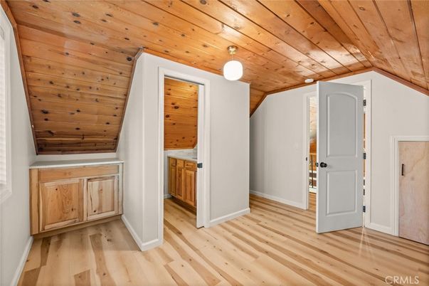 Interior, Pendant Lights, Wooden Ceilings, Wood Texture Flooring
