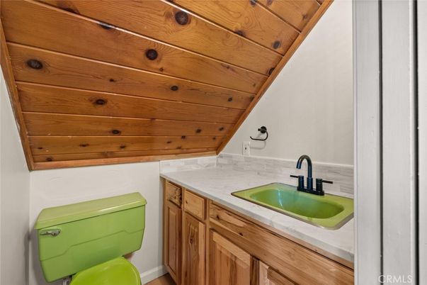 Bathroom, Interior, Tile Countertops