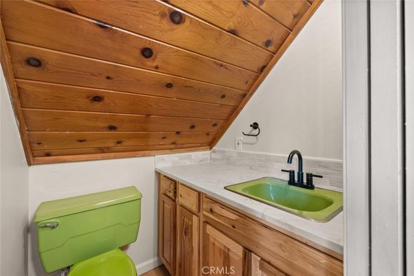 Bathroom, Interior, Tile Countertops