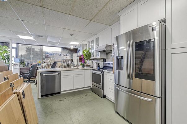 Dining room, Interior, Kitchen, Marble, Stainless Steel Appliances