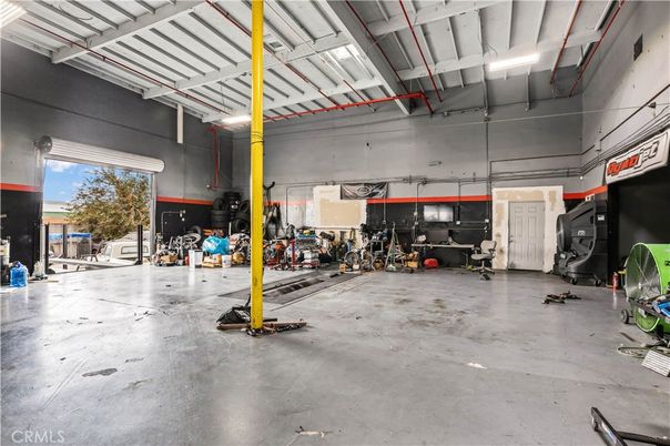 Garage, Interior